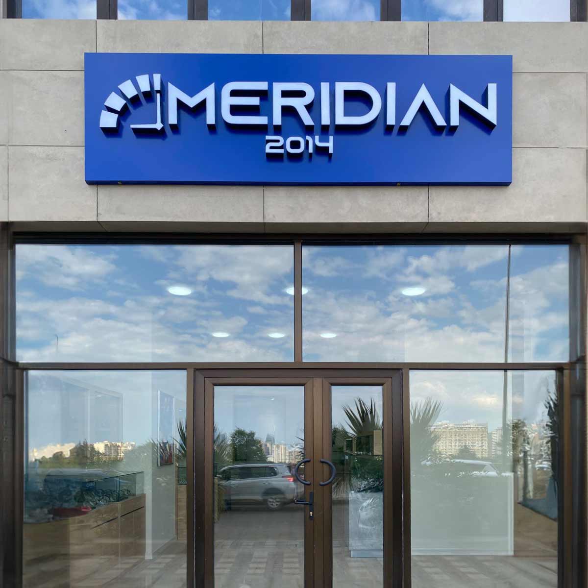 Rəsmi servis mərkəzi